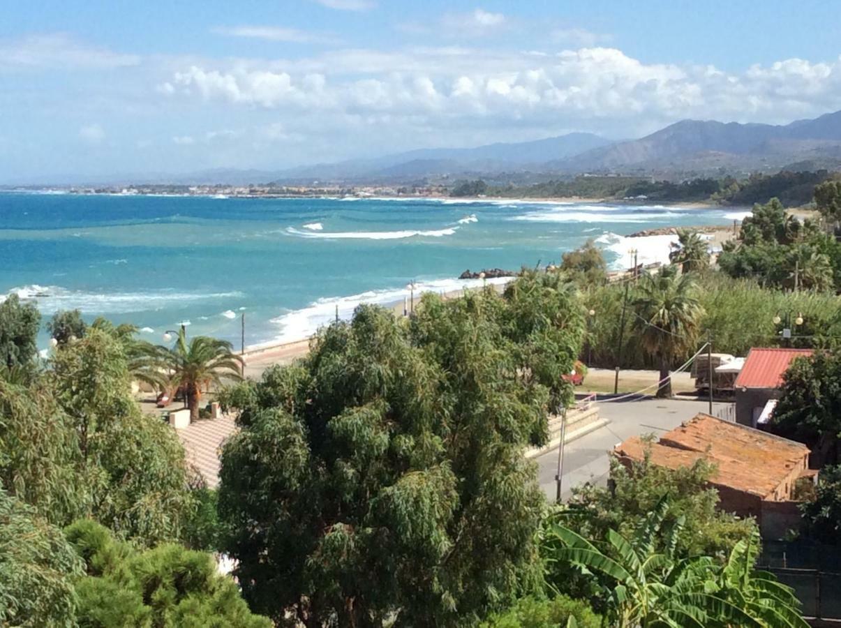 Golfo Di Tindari Apartments Falcone Dış mekan fotoğraf