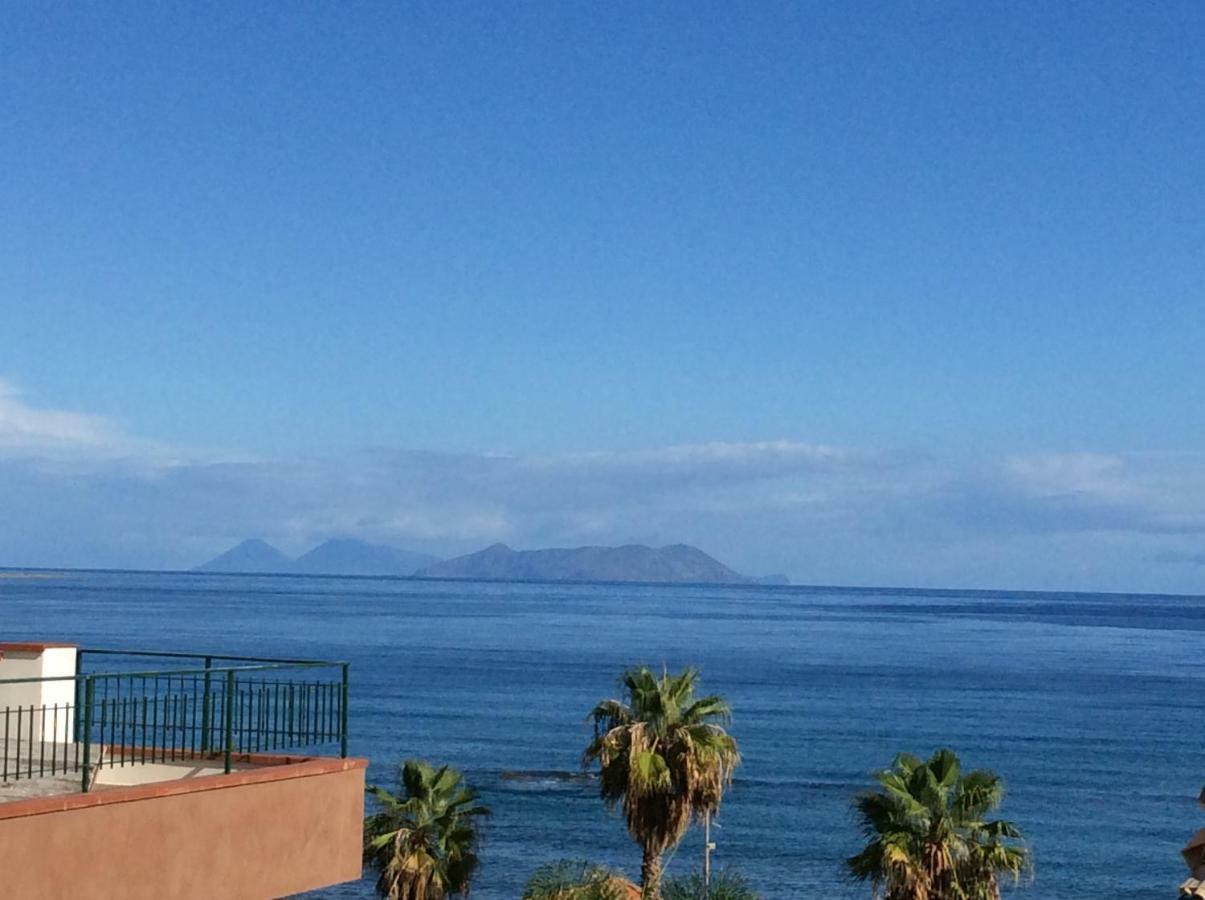 Golfo Di Tindari Apartments Falcone Oda fotoğraf
